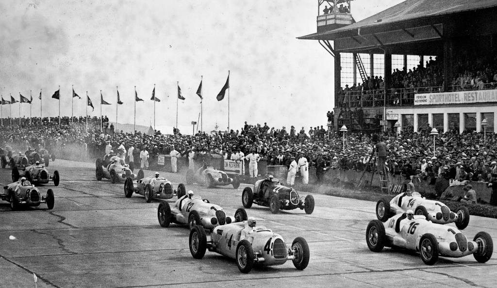 German Grand Prix at the Nürburgring, 25 July 1937, shortly after the start